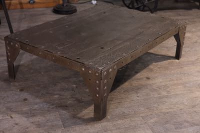 table basse ancienne rivete style eiffel